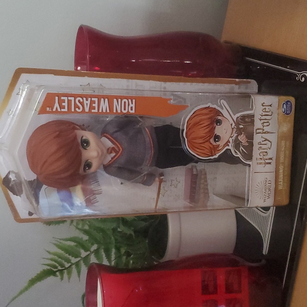 Harry Potters freind Ron Weasley 8" doll NEW